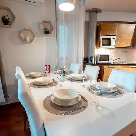 Apartamento 2ndhomes Luxurious Kamppi Center 2br With Sauna & Balcony Helsinki