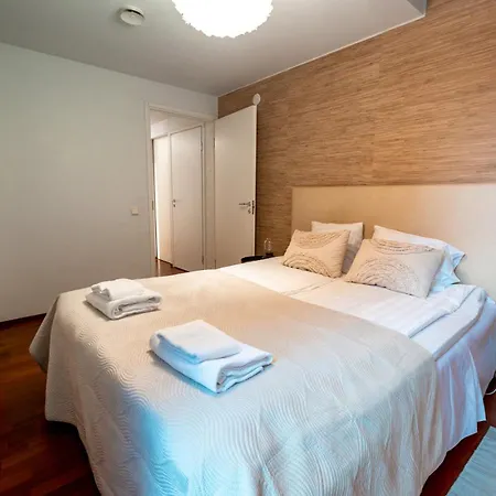 2ndhomes Luxurious Kamppi Center 2br With Sauna & Balcony شقة *